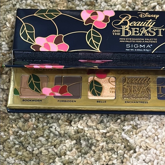 🎉HOST PICK 7/25🎉Disney x Sigma Beauty Collab Beauty & Beast Eyeshadow Palette - Picture 10 of 11